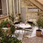 Apartment A8 -staywiz Us - 2 Bdr Duplex Remparts Heart Of Old
