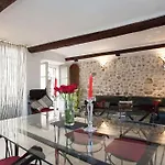 A8 -staywiz Us - 2 Bdr Duplex Remparts Heart Of Old *