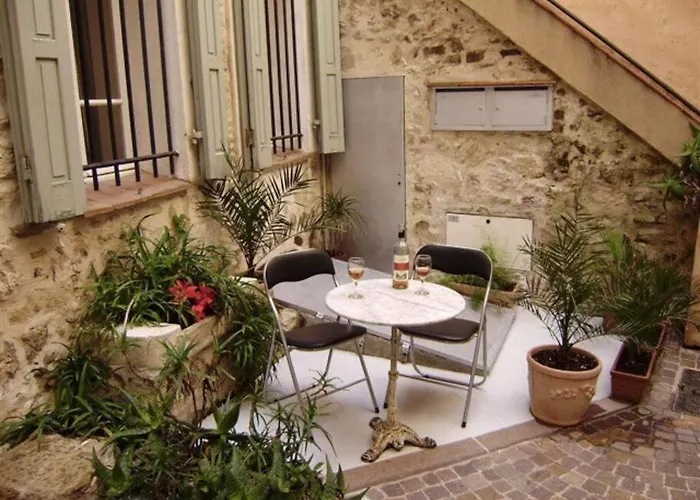 Apartment A8 - 2 Bdr Duplex Remparts Heart Of Old