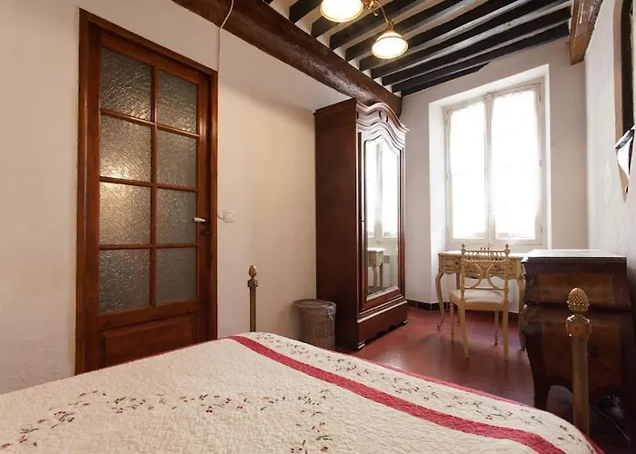 公寓 A8 -Staywiz Us - 2 Bdr Duplex Remparts Heart Of Old Antibes 昂蒂布